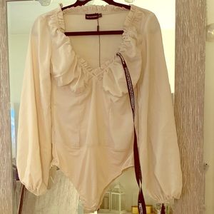 Milkmaid style bodysuit ✨